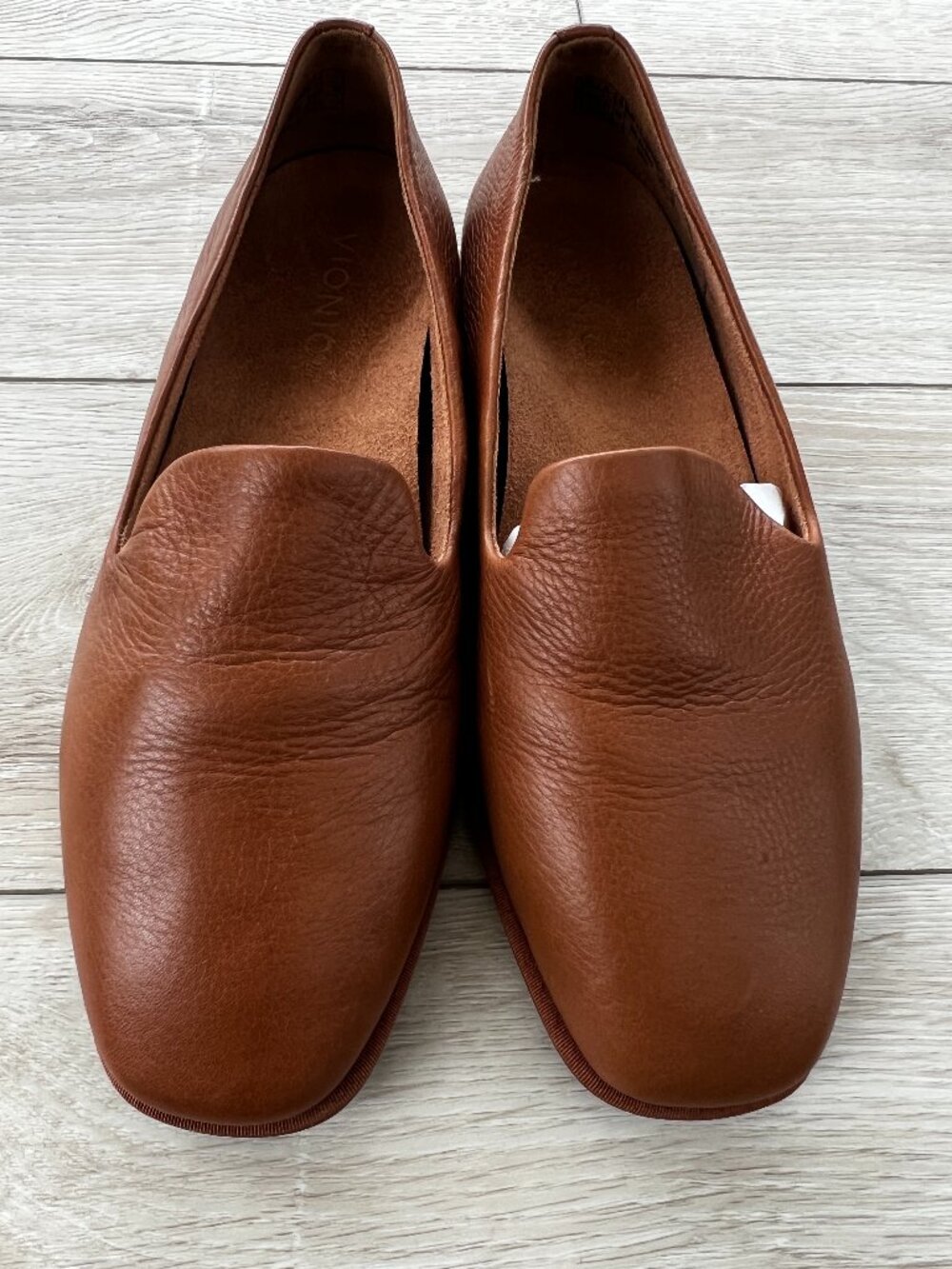 NWOB Vionic Willa 2.0 Tan Tumbled Leather Loafers Wide Width Size 8